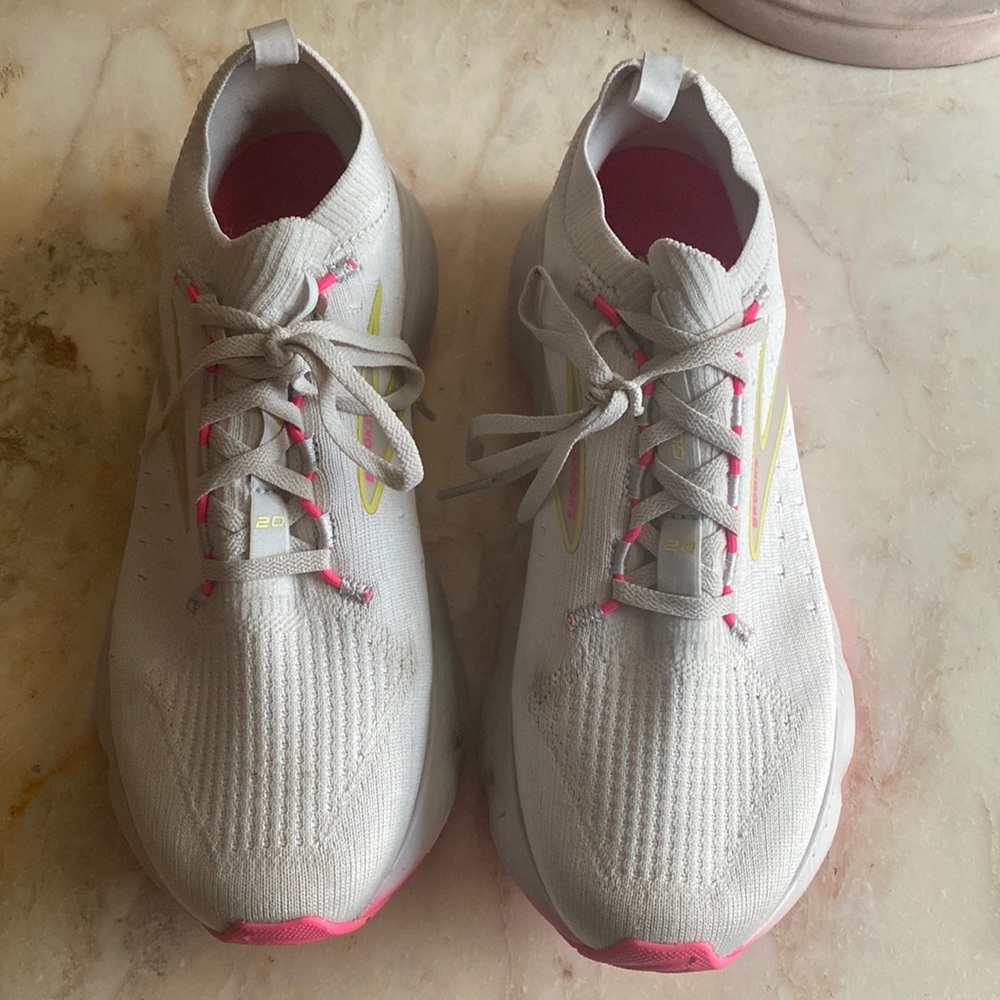 Brooks Women's Sneakers - White, Pink, Yellow